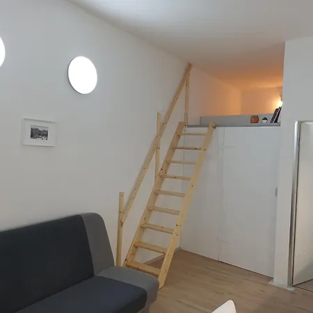 Apartman Modern Near Tivoli & Center *